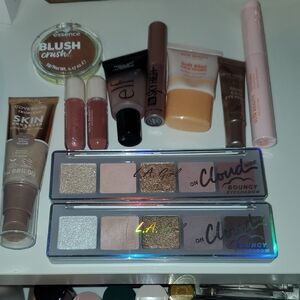 L.A. Colors On Cloud Nine Bouncy Eyeshadow Palette - Gold and Silver